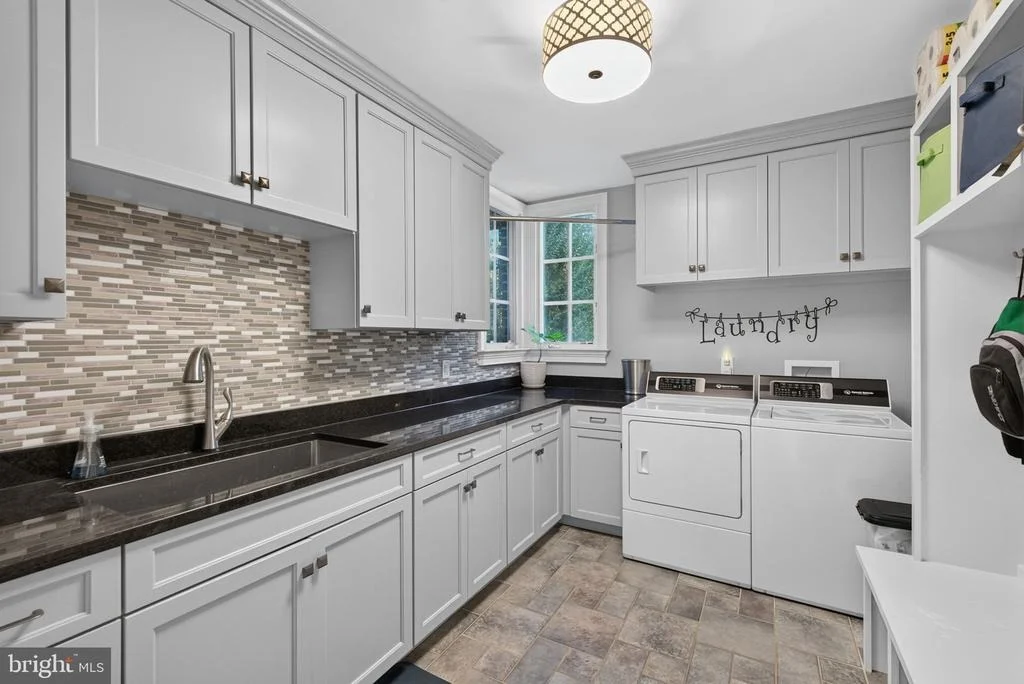 Photo of 2996 RIVER REACH