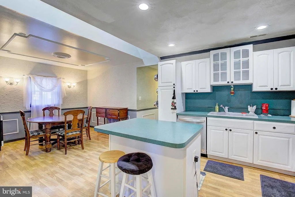 Photo of 706 KINGFISHER ROAD