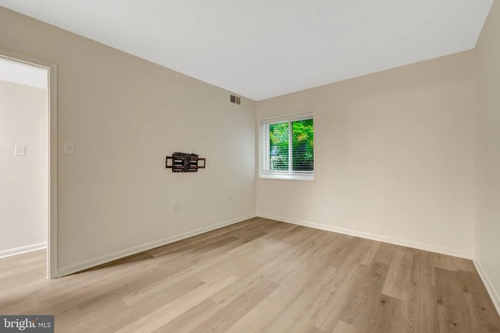 Photo of Unit 1B at 1403 NORTHGATE