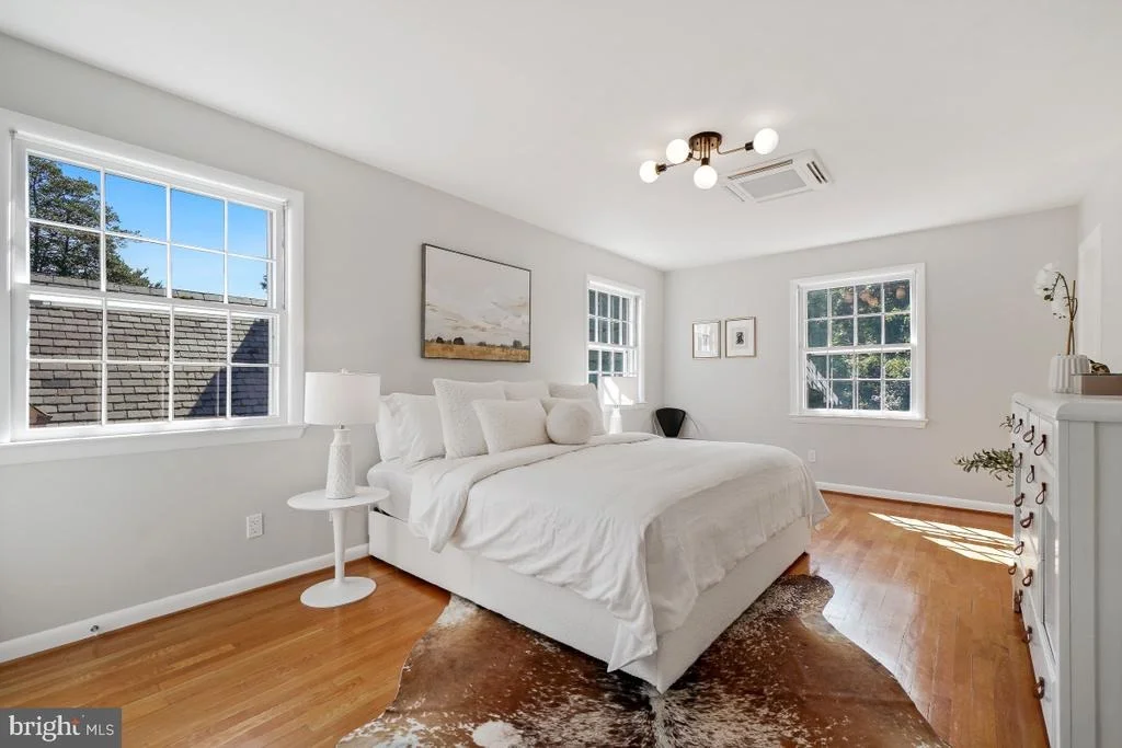 Photo of 307 INDIAN SPRING DRIVE