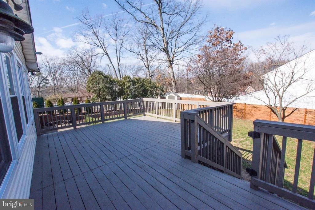 Photo of 704 W MAPLE ROAD