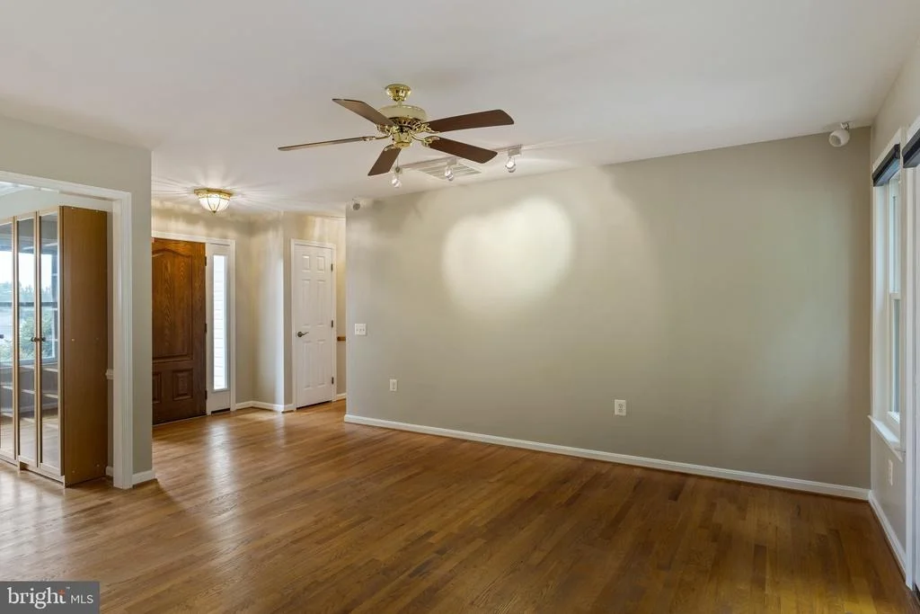 Photo of 8095 SETTLE COURT