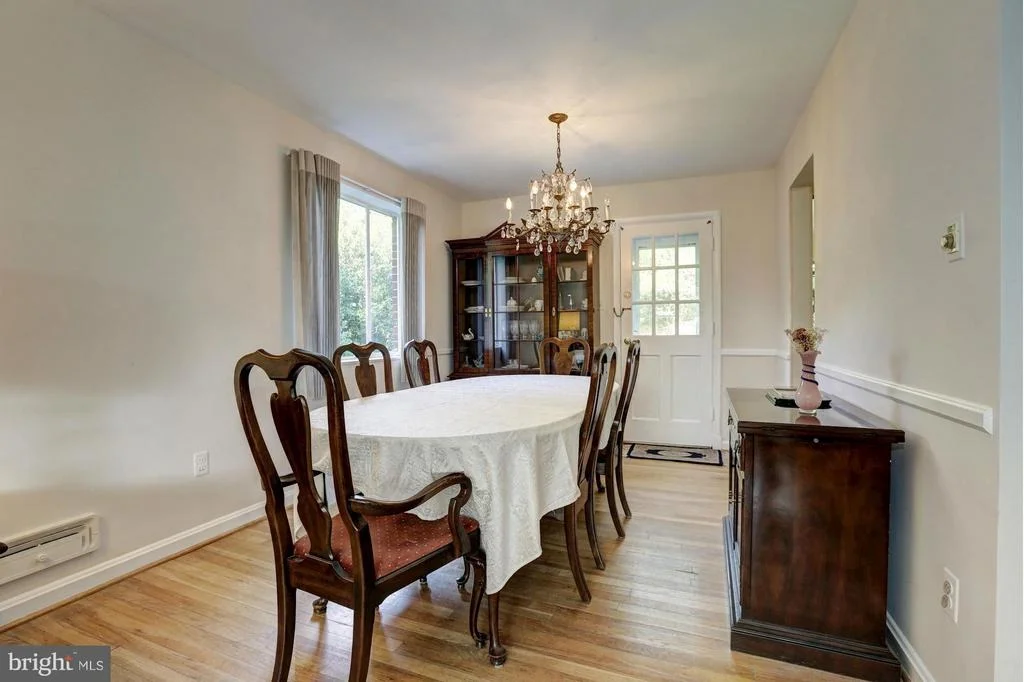 Photo of 302 BURNT MILLS AVENUE