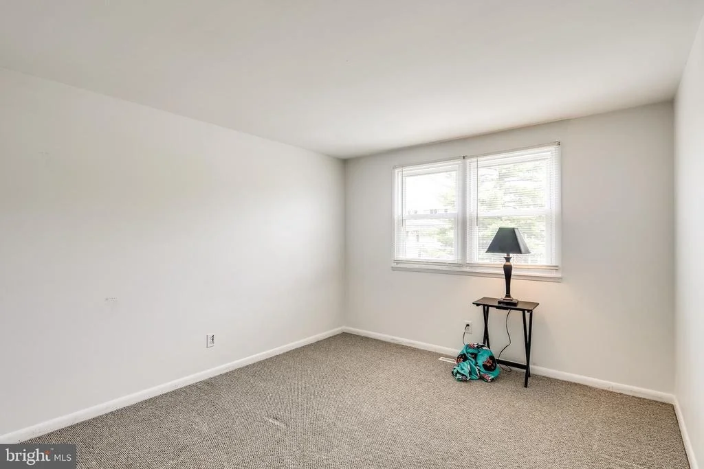 Photo of 937 GROVEHILL ROAD