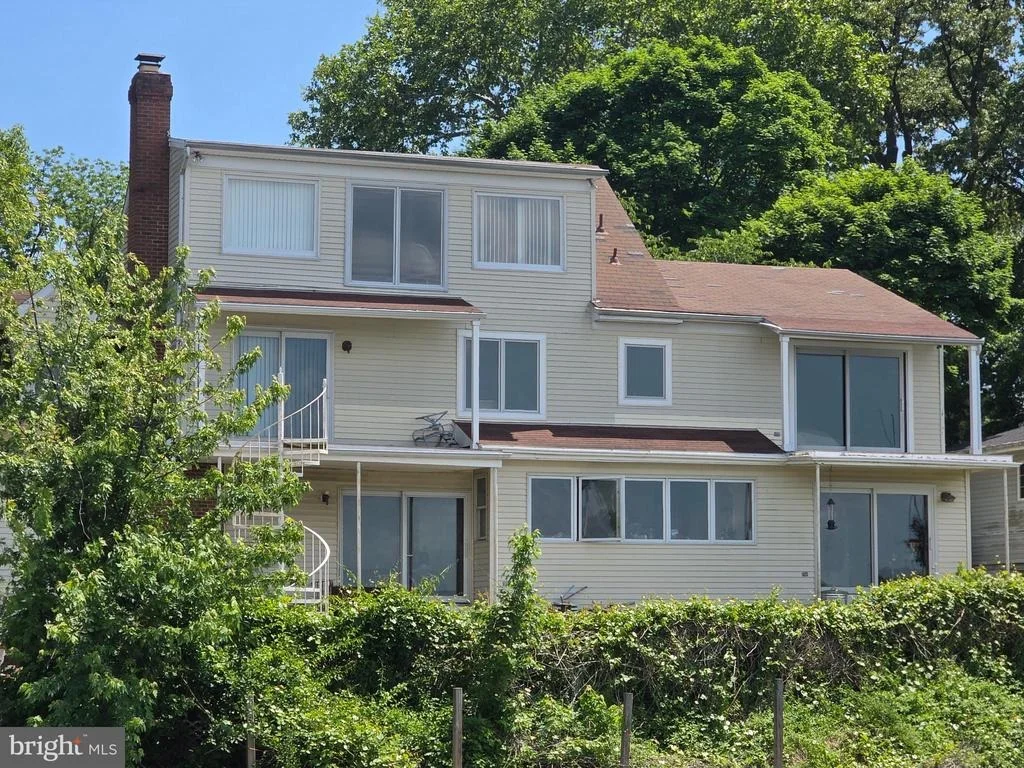 Photo of 145 EDGEWATER DRIVE
