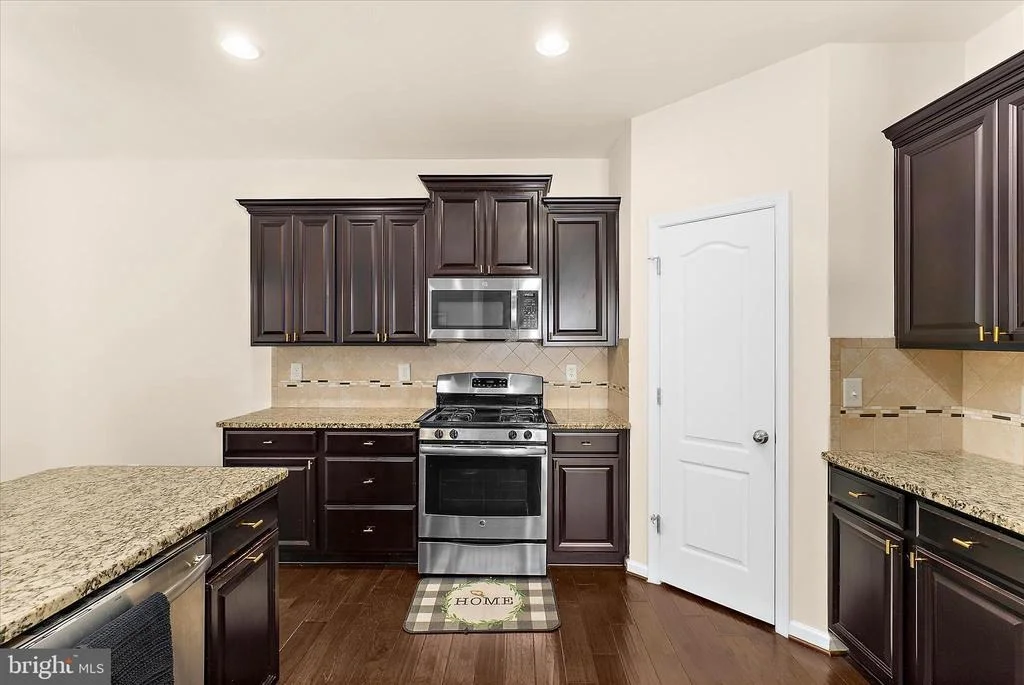 Photo of 7807 STONEBRIAR DRIVE