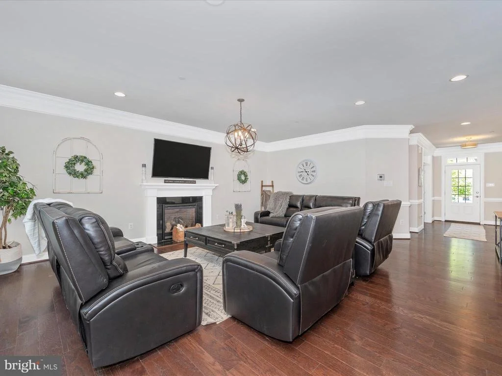 Photo of 6436 DRESDEN PLACE