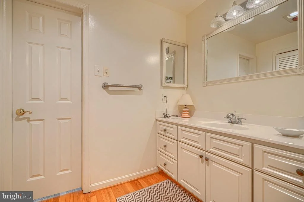 Photo of 16331 MARKOE
