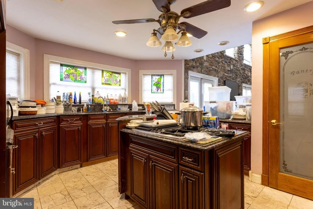 Photo of 415 SHORE DRIVE
