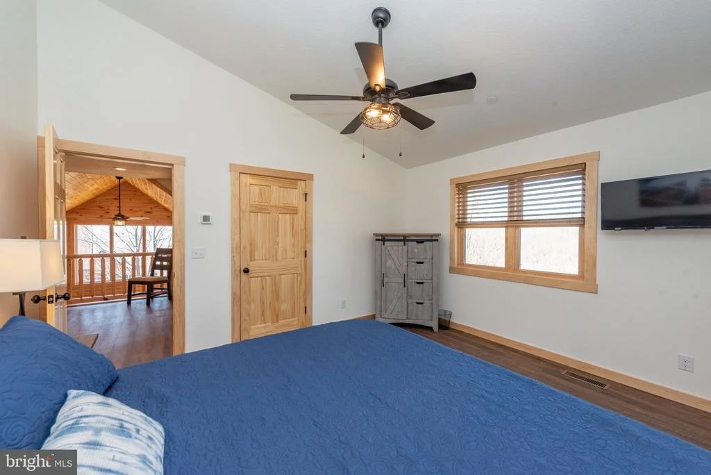 Photo of 828 N CAMP RD