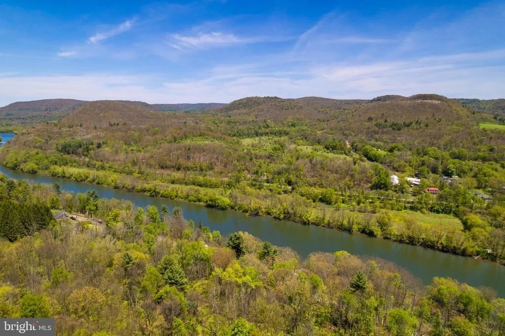 Photo of 007 STATE LINE ROAD