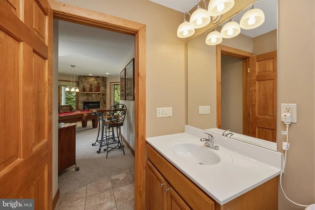 Photo of 250 LAKE POINTE DRIVE