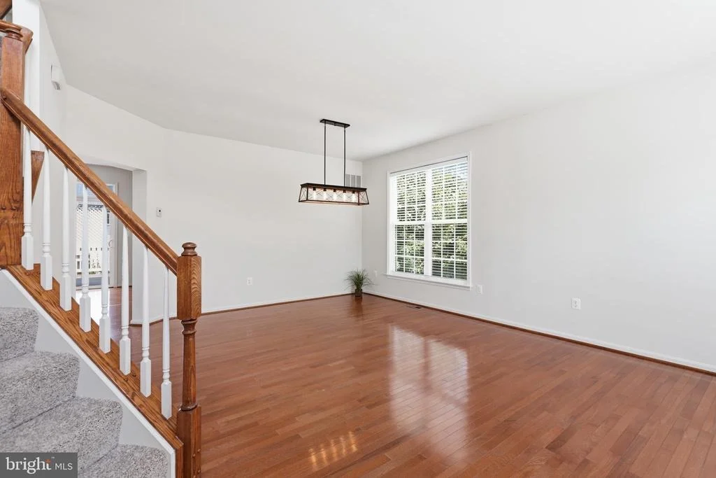 Photo of 17515 MINA LANE