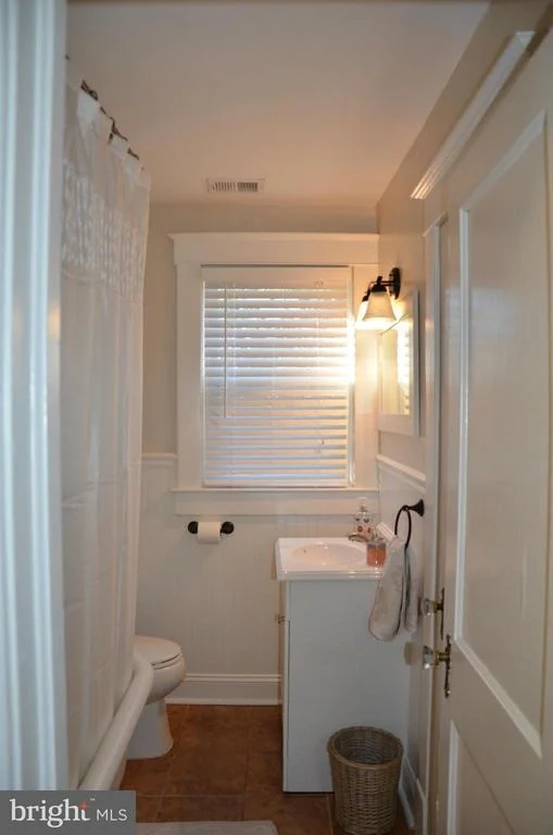Photo of 1237 MAPLE AVENUE
