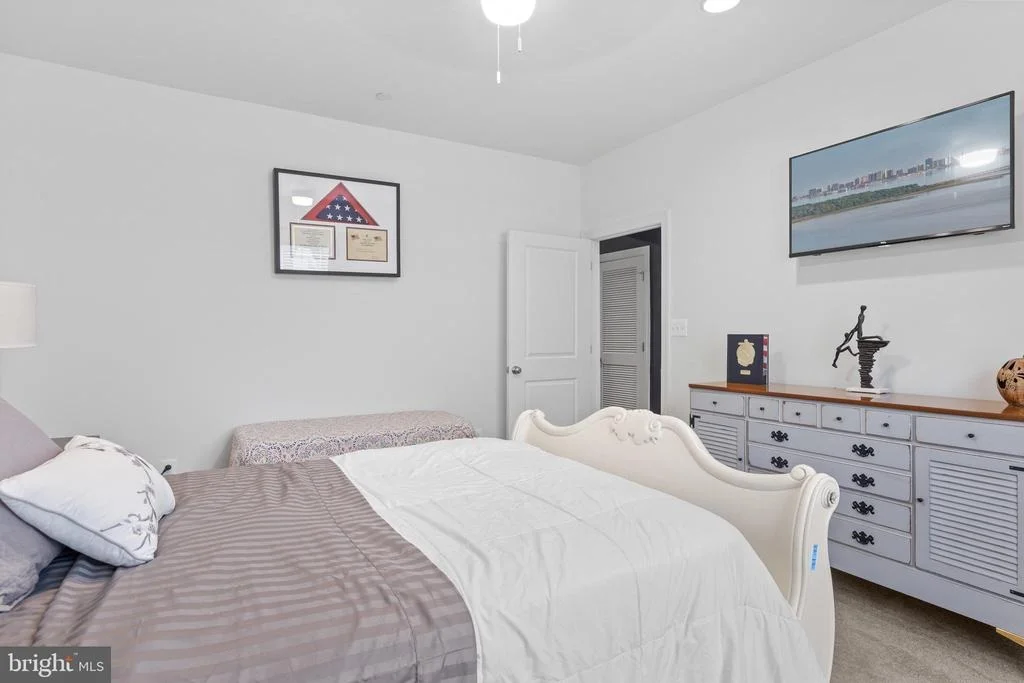 Photo of 145 REGULATOR DRIVE N