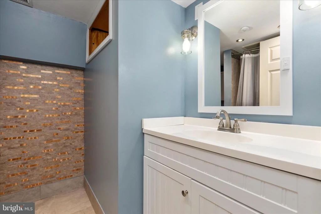 Photo of 224 FREDERICKTOWNE DRIVE