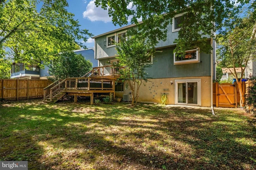 Photo of 237 CHATHAM LANE