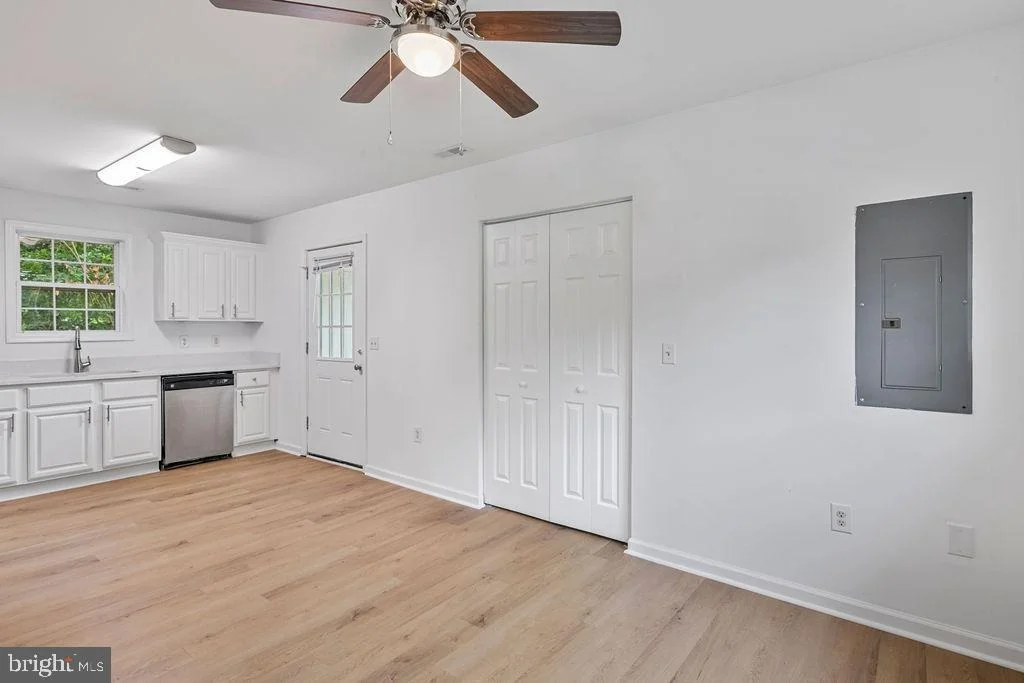Photo of 905 HANOVER STREET