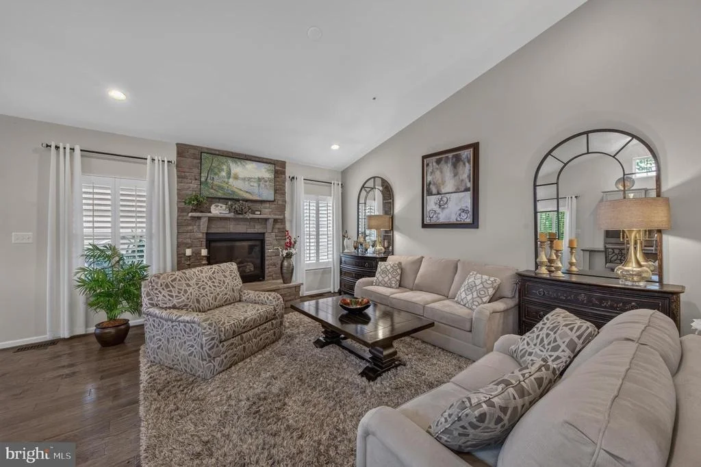 Photo of 1123 LONG FARM CIRCLE