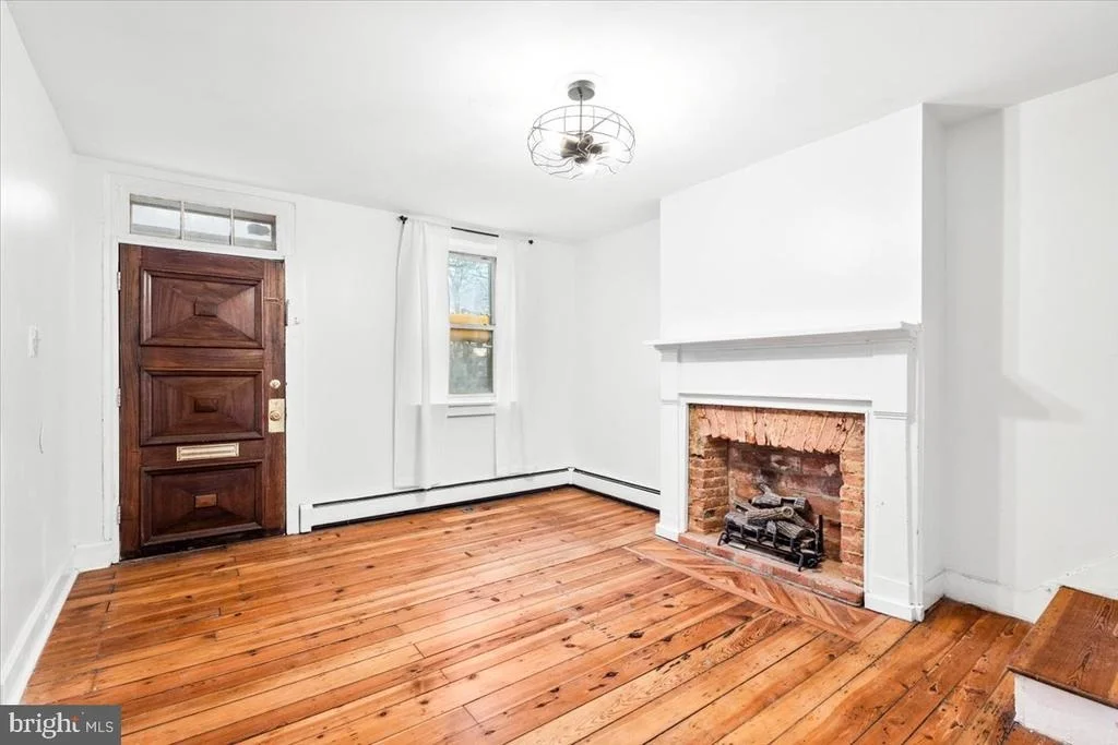 Photo of 129 W 5TH STREET