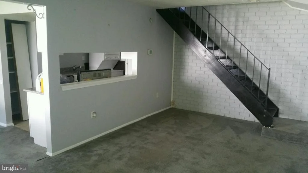 Photo of Unit C at 822 WINDSTREAM WAY