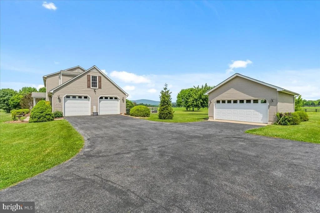 Photo of 3938 CHERRY LANE