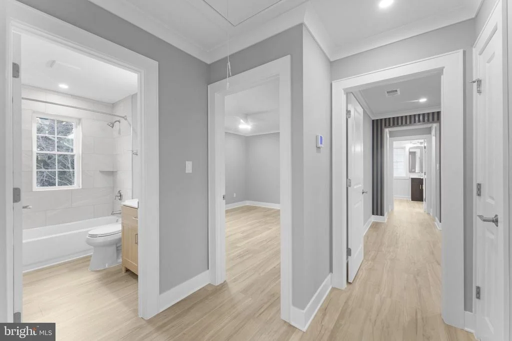 Photo of 305 WINE STREET