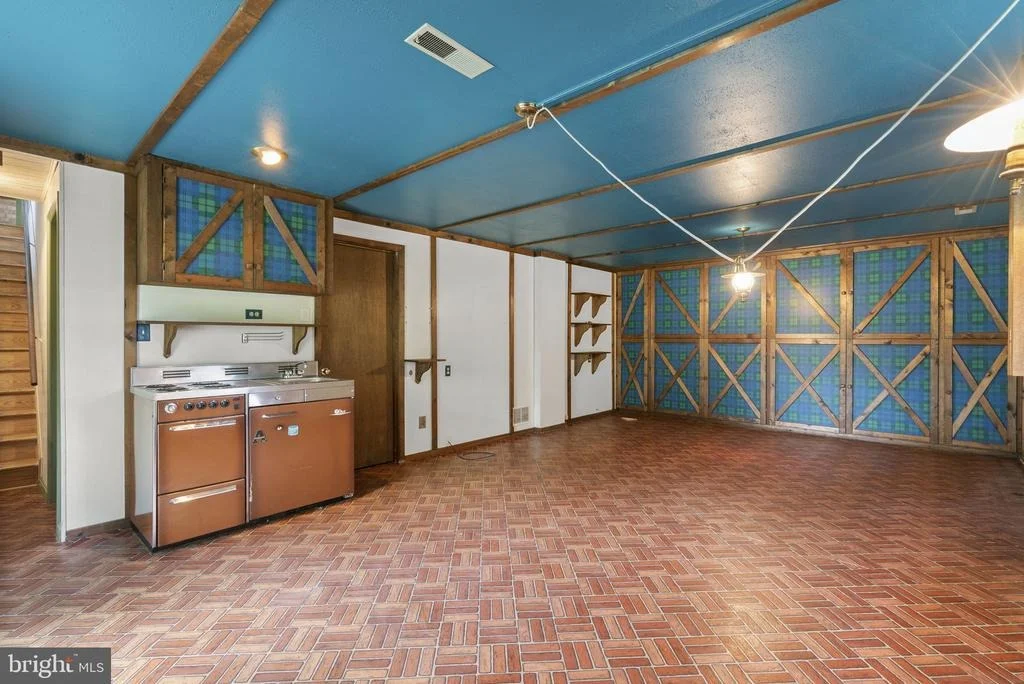 Photo of 17604 PRINCE EDWARD DRIVE