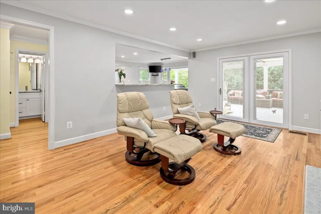 Photo of 9426 MOUNT VERNON CIRCLE