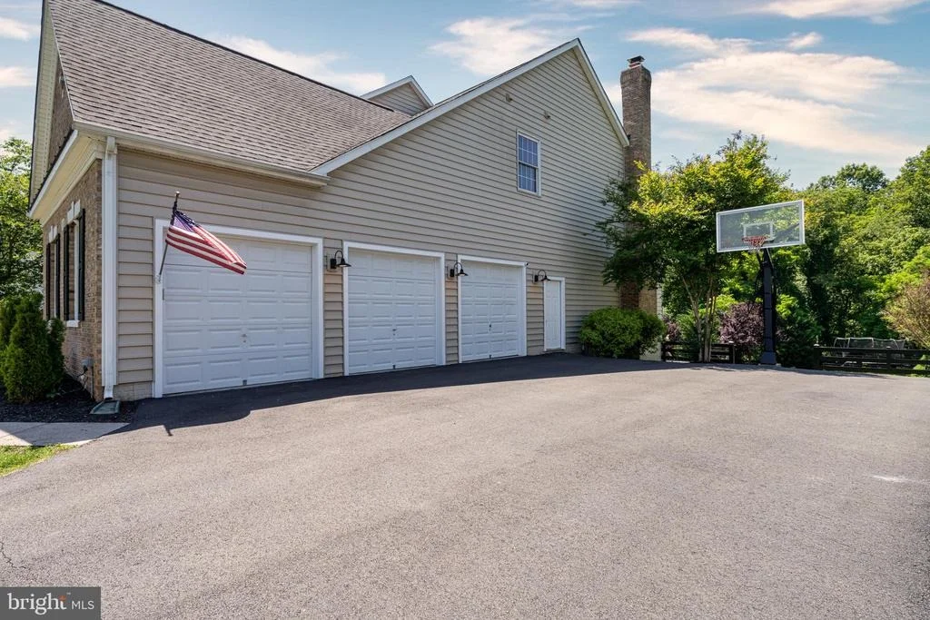 Photo of 24168 SPRING MEADOW CIRCLE