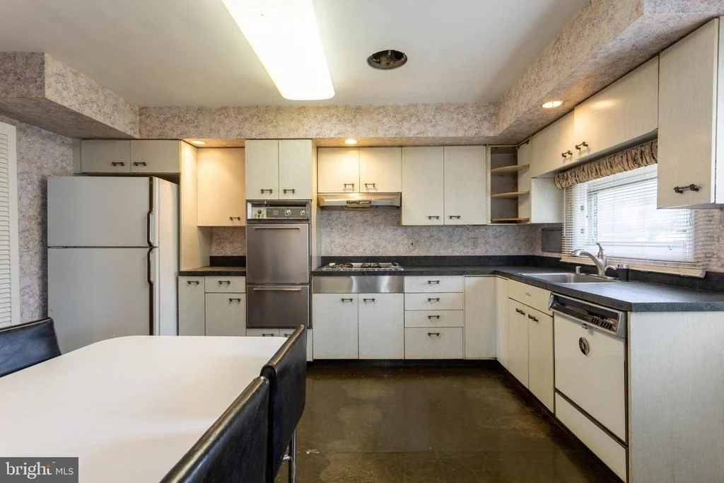 Photo of 2509 HAL CIRCLE