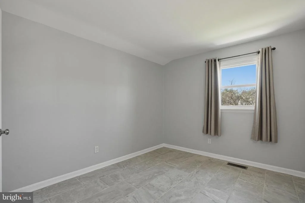 Photo of 1800 GAYFIELDS DRIVE