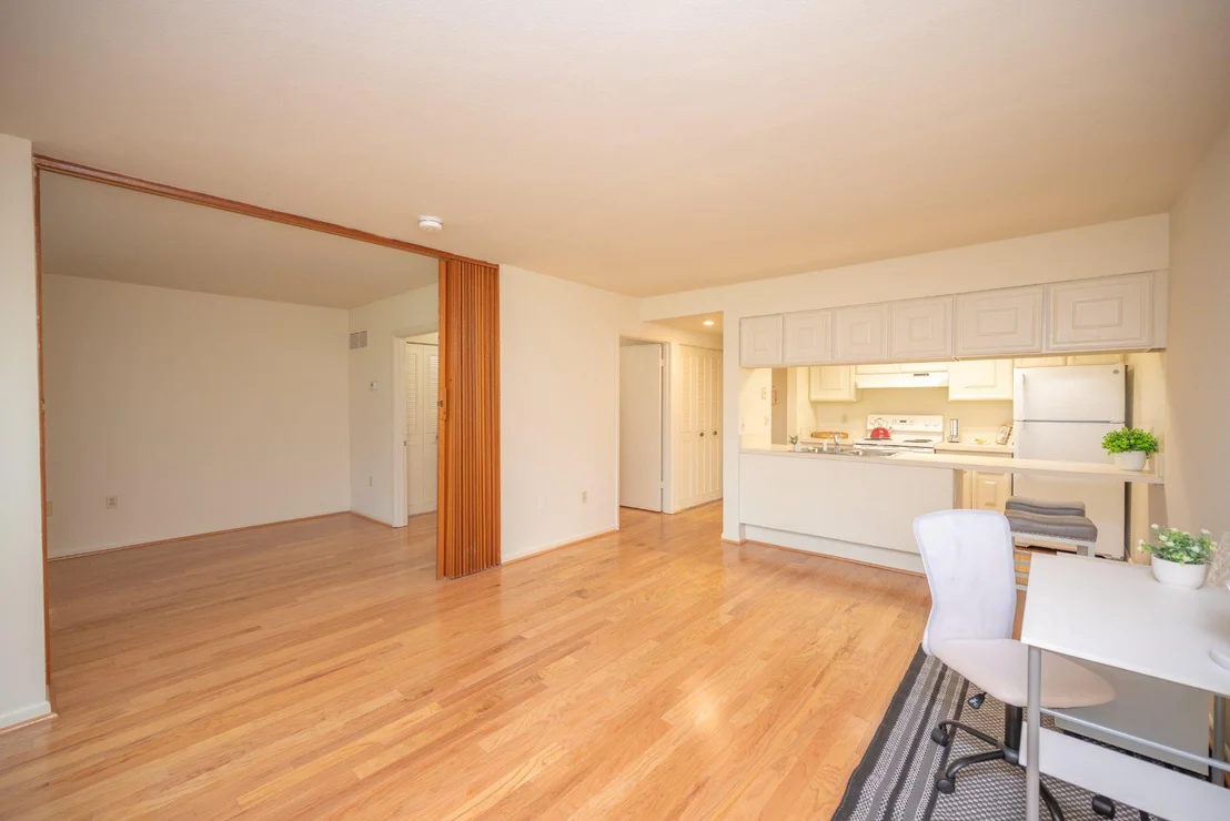 Photo of Unit 81F at 3632 GLENEAGLES DRIVE
