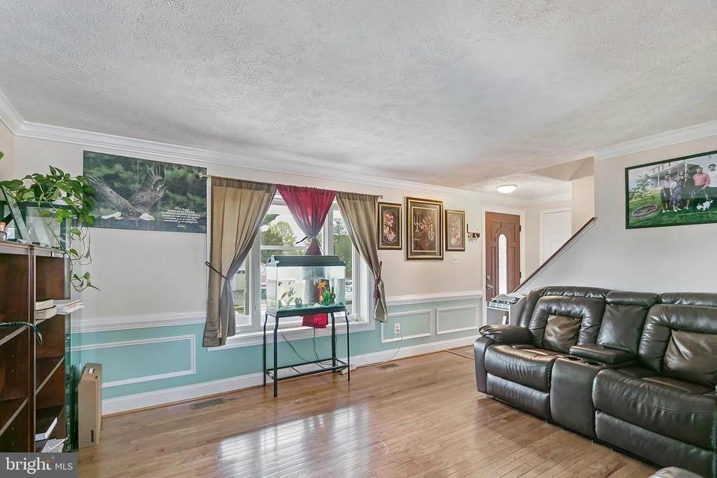 Photo of 1800 LAWNVIEW DRIVE
