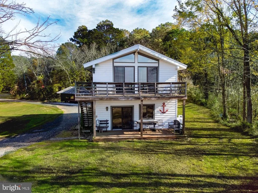 Photo of 1308 TOWN POINT ROAD