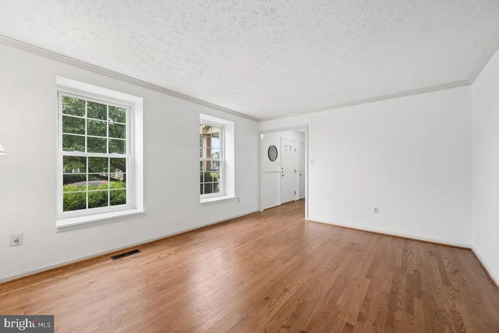 Photo of 6396 DEVONSHIRE LANE