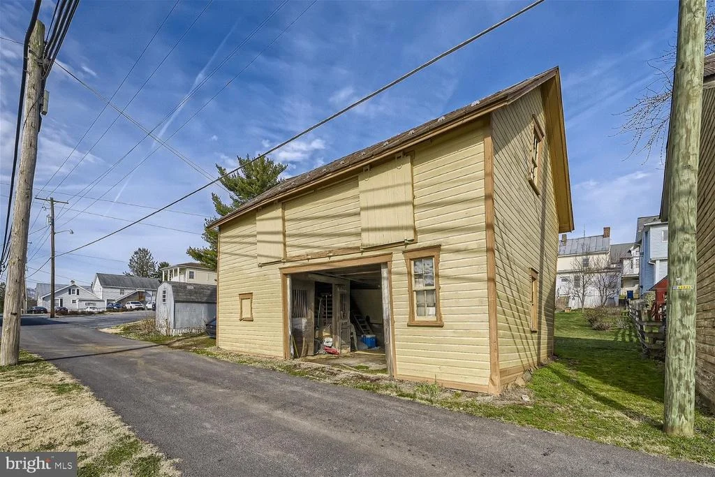 Photo of 231 MAIN STREET