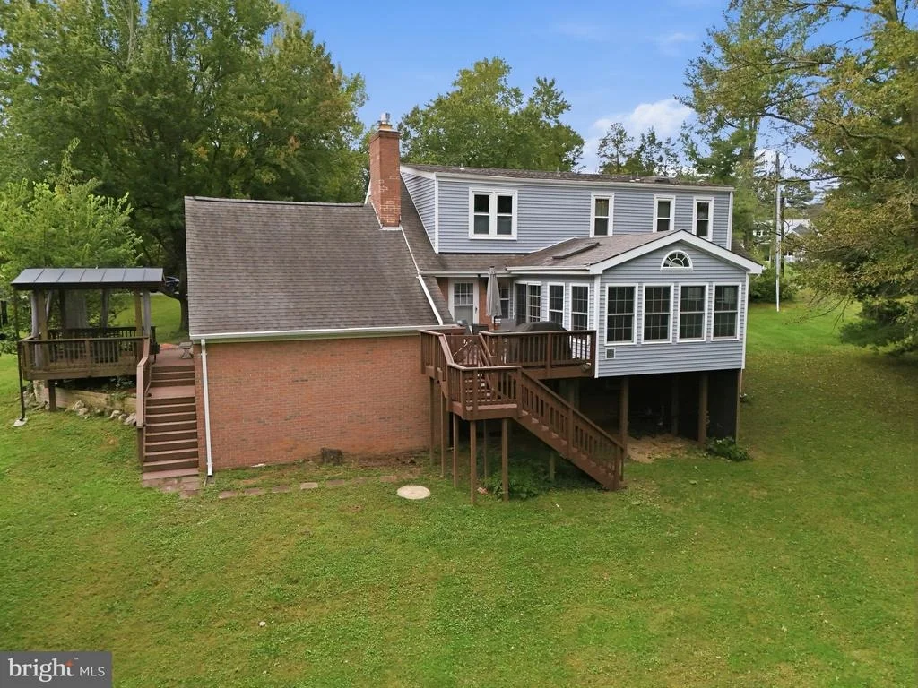 Photo of 8114 HILLCREST DRIVE