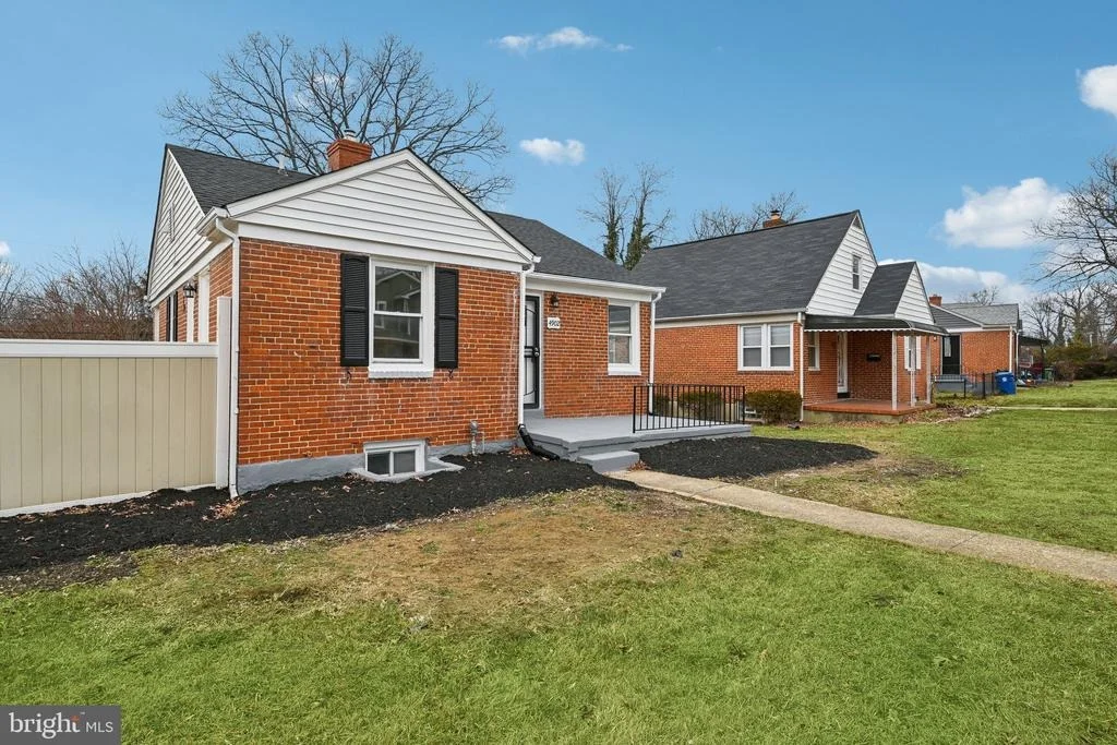 Photo of 4902 GILRAY DRIVE