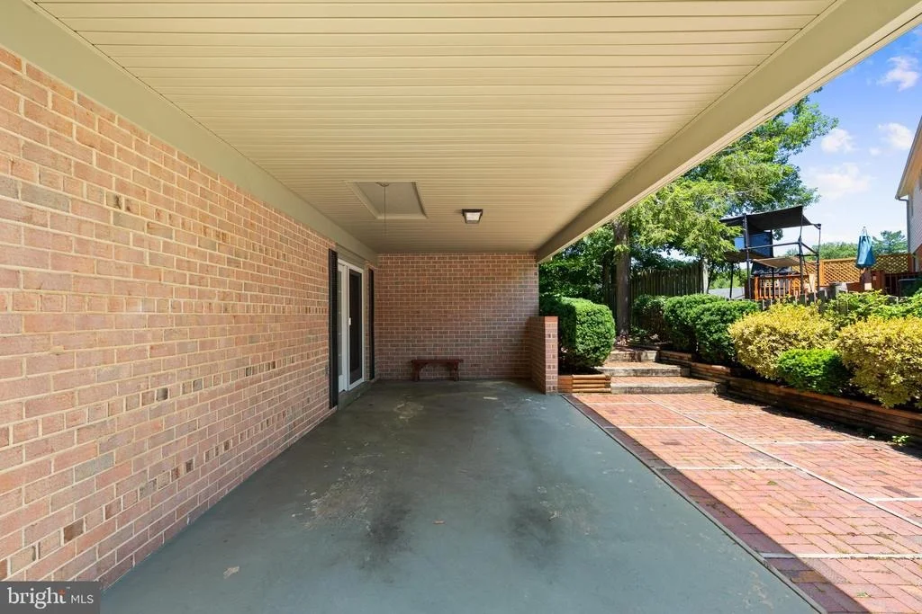 Photo of 6703 RED JACKET ROAD