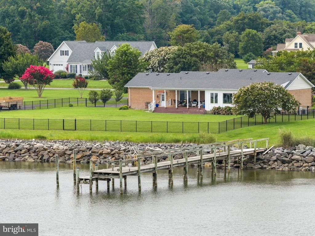 Photo of 339 POTOMAC DRIVE