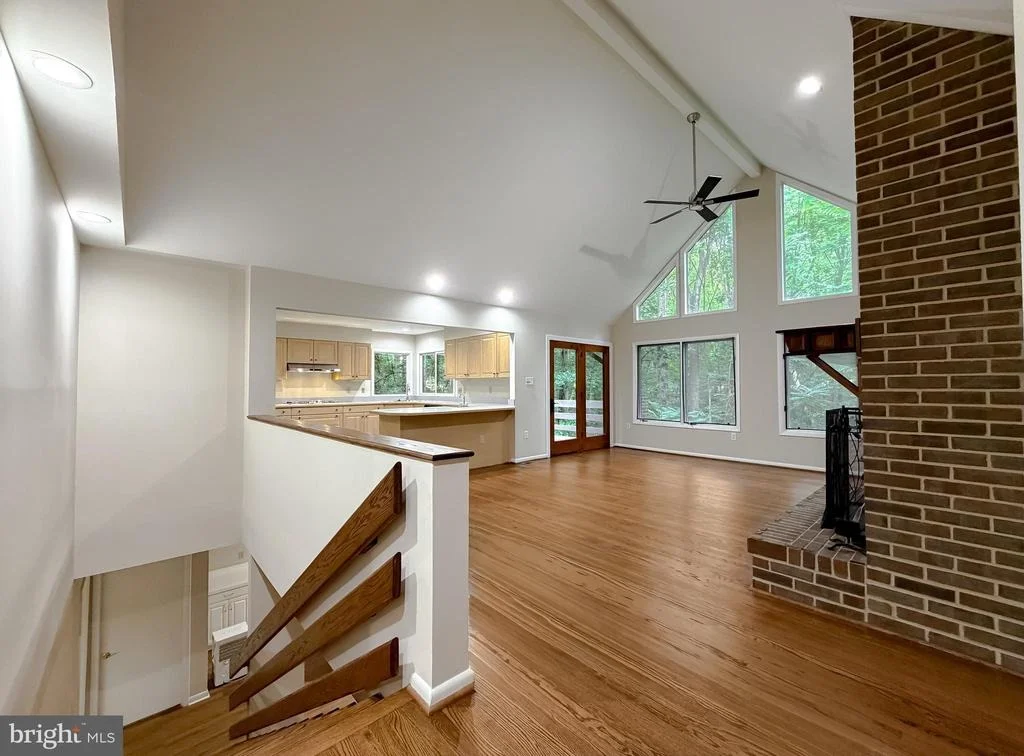 Photo of 8425 MAUSEN LANE
