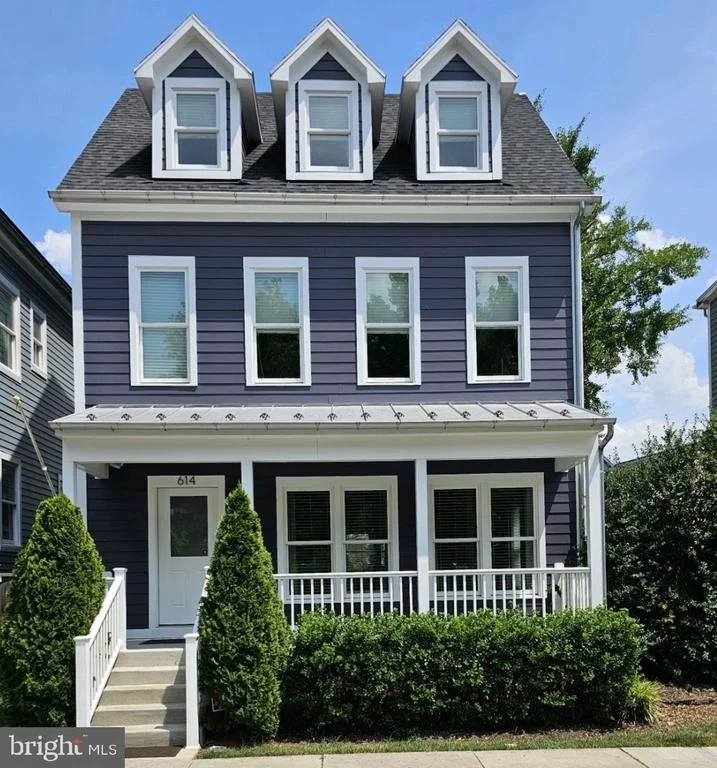 Photo of 614 N BENTZ STREET N