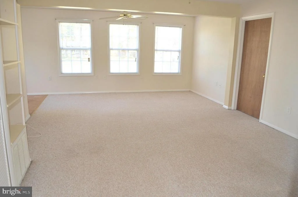 Photo of 8907 YORKSHIRE LANE