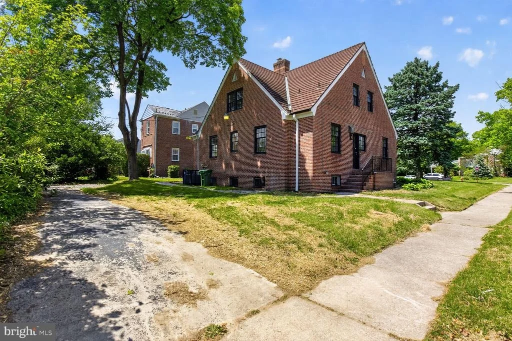 Photo of 315 E COLD SPRING LANE