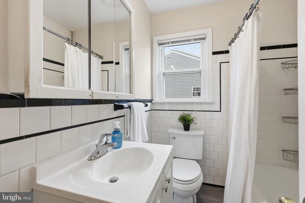 Photo of 122 KUETHE DRIVE