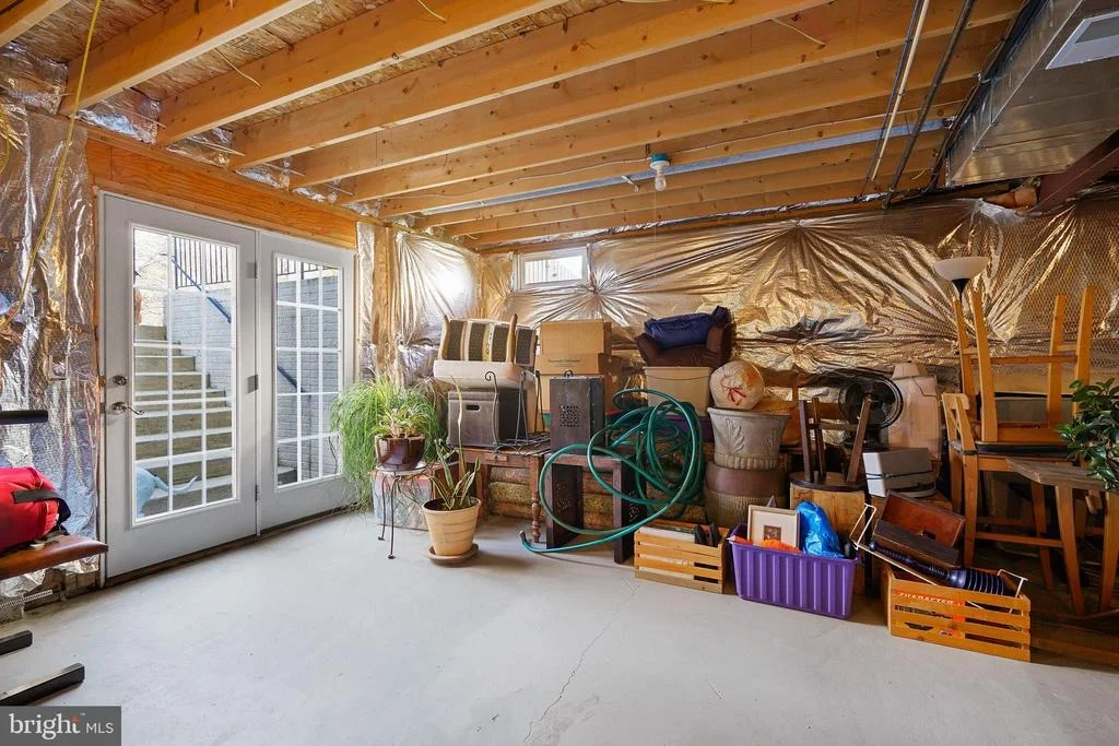 Photo of 42490 LONGACRE