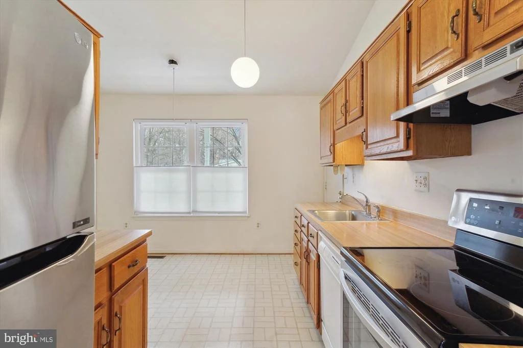 Photo of 19005 HIGH POINT DRIVE
