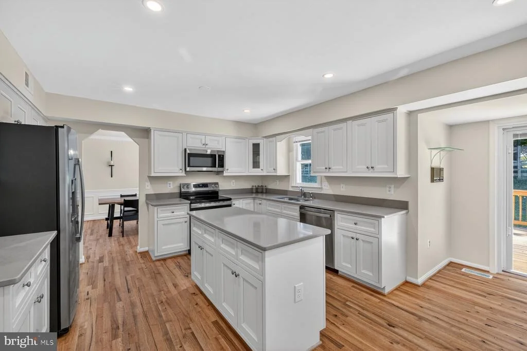 Photo of 15001 NOTLEY ROAD