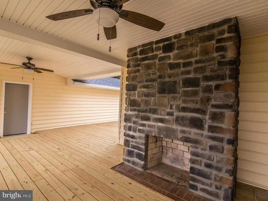 Photo of 328 BAY FRONT ROAD